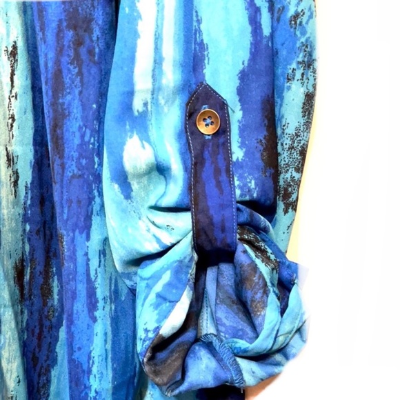 🌺CATHERINES Colorful Tunic Top🌺 - Picture 5 of 16